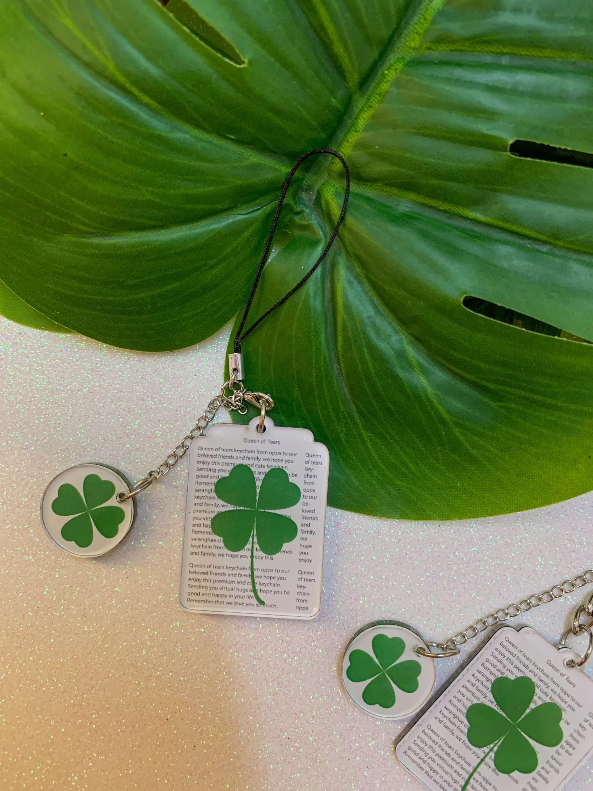 Queen of tears keychain